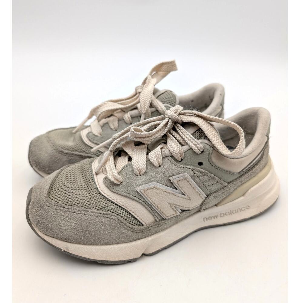 New Balance 997R Sneaker Shoes Little Kids' Olivine Linen Size US13.5 EU32